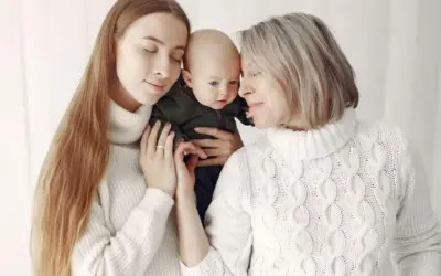 La doula peut accompagner la transition du rôle de maman à grand-maman